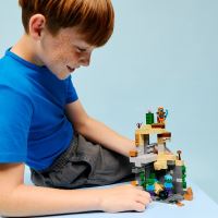 LEGO® Minecraft®  21587 Zombikazamata (2)