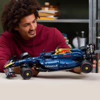 LEGO® Tech 42206 Oracle Red Bull Racing RB20 F1 autó (4)